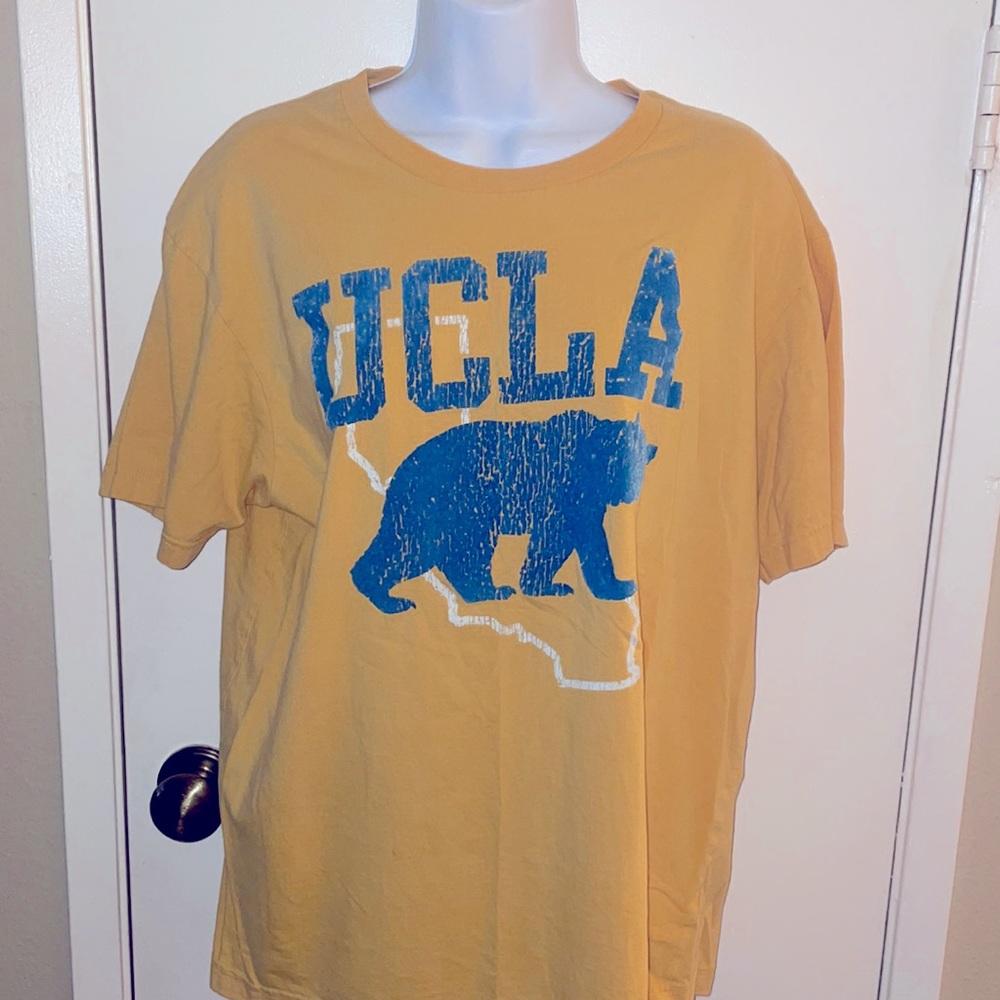 Distressed vintage UCLA college tee yellow and blue large 90’s